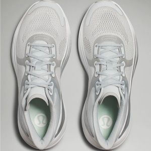Lululemon - Blissfeel Women’s Running Shoe Silver Drop
